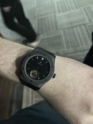 Aksesuarlar: Hublot mexaniki qol saatı satılır 1aydır alınıb yeni kimidir 3-4 defe — 1