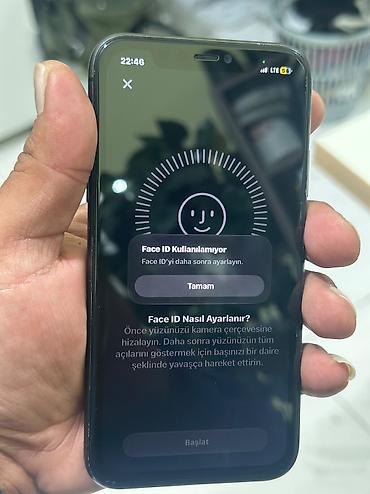 12 iphone: IPhone 11, Qara, Qırıq — 6
