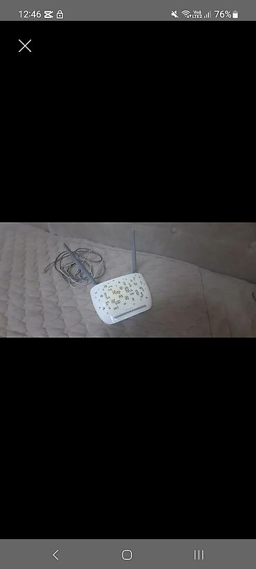 mini wifi router: İki antenli Wi‑Fi router - Rəng: ağ üst panel, boz antenlər - Anten — 1