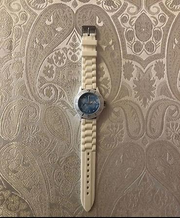 Ağ rəngli uniseks qol saatı - Korpus: metal rəngli bezel ilə dairəvi lalafo.az -da Ağ rəngli uniseks qol saatı - Korpus: metal rəngli bezel ilə dairəvi
