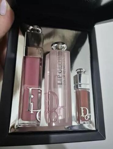 gumene navlake za patike: Dior original set
Uplata pa slanje