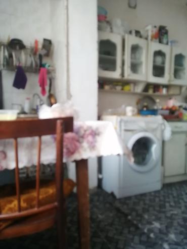 güneşli: Y. Günəşli qəs. 4 otaqlı Leninqrad layihə,hündür 1ci mərtəbədə işıqlı — 10