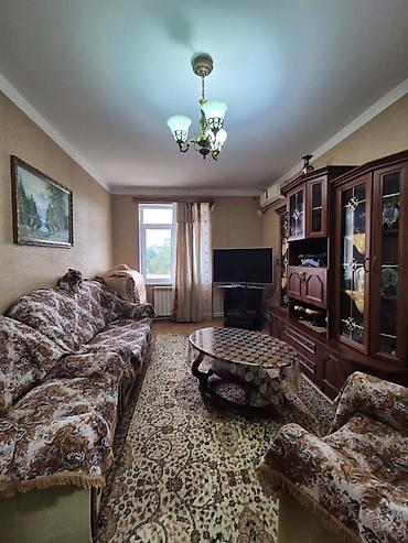 Mənzillərin satışı: Bakı, Bakıxanov qəs., 1 otaqlı, Köhnə tikili, 33 kv. m — 2