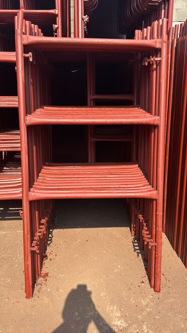 Строительные леса, стойки: Оптом продаю Оптом и в розницу Леса Строительный Леса 500-комп Есть — 2