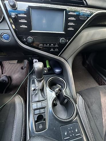 jac s7: Toyota Camry: 2018 г., 2.5 л, Вариатор, Гибрид, Седан — 9