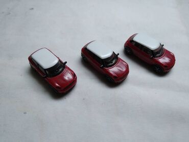 Ostali predmeti za umetnost i kolekcionarstvo: Kinder autici Mini, cena za kom — 1