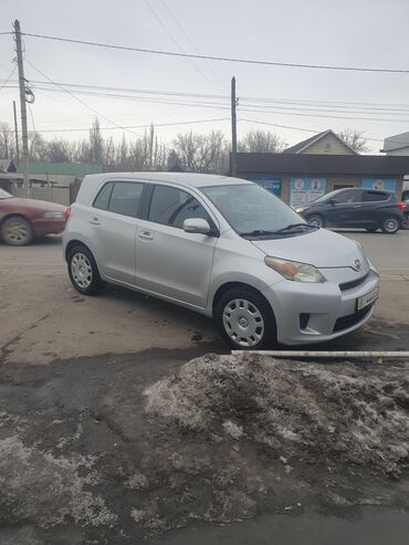 срочно продаю машину бишкек: Toyota ist: 2009 г., 1.8 л, Автомат, Бензин, Хетчбек