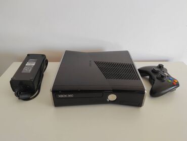 igrice za xbox: Xbox 360 slim čipovan Xbox 360 slim, novi model, čipovan, kućno je