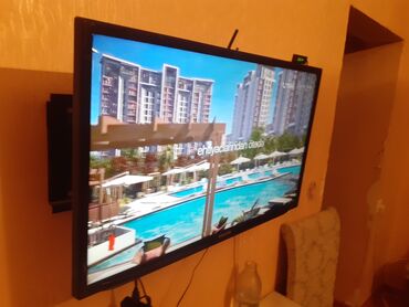 samsung tv qiymetleri: İşlənmiş Televizor Samsung LCD 82" FHD (1920x1080), Ünvandan götürmə