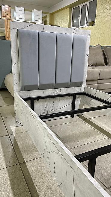 Односпальные кровати: Кровати размер200×90см каркас железный, круговой ПВХ. Матрац — 23