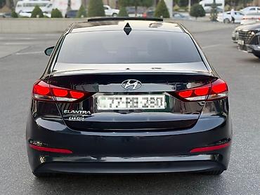 audi a8: Hyundai Elantra: 2 l | 2017 il Sedan — 8