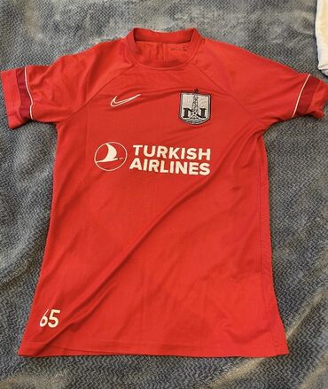 son zeng koynekleri ucun sekiller: Məhsul: Futbol formasının üst köynəyi - Brend: Nike (sinədə Swoosh