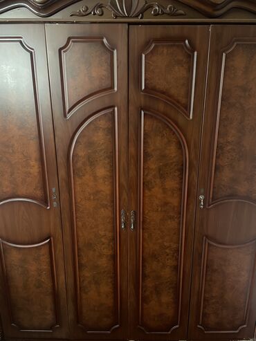 кровать для кукол: Кийим салуучу шкаф, Колдонулган, Түз, Жыгач