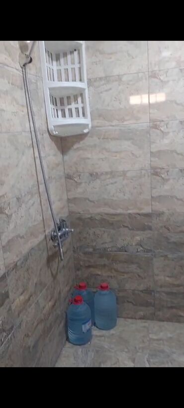 Uzunmüddətli kirayə evlər: 40 kv. m, 1 otaqlı, Telefon, Qaz, İşıq — 16