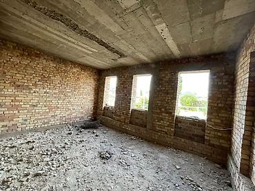 Продажа коттеджей и домов: Продается недостроенный дом, ж/м Арча_Бешик, ул.Бердибаева на первой — 3