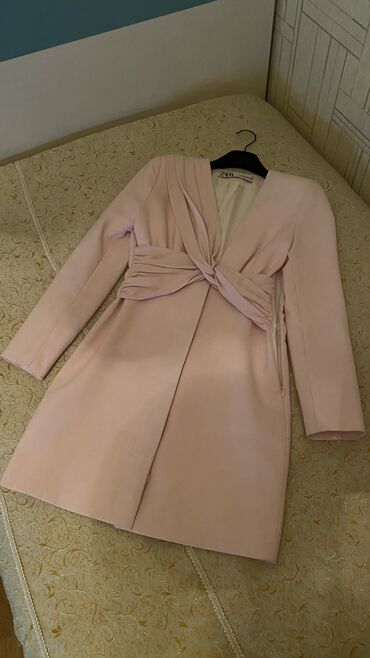 Dəstlər, kostyumlar: Ziyafət donu, Mini, Zara, XS (EU 34)