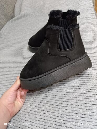 obuća: Ugg boots, color - Black, 36