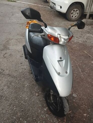 руль для скутера: Скутер Suzuki, 50 куб. см, Бензин