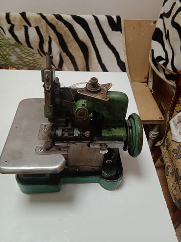 швейный машинки бу: Швейная машина Оверлок
