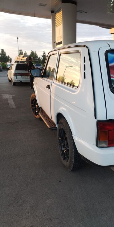 disklər r16: VAZ (LADA) 4x4 Niva: 1.7 l | Ofrouder/SUV