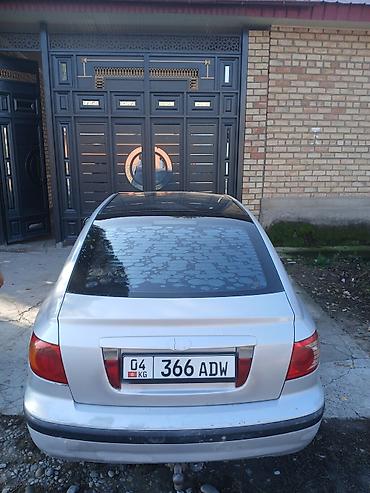 camry 2006: Hyundai Elantra: 2004 г., 1.6 л, Механика, Бензин, Хэтчбэк — 5