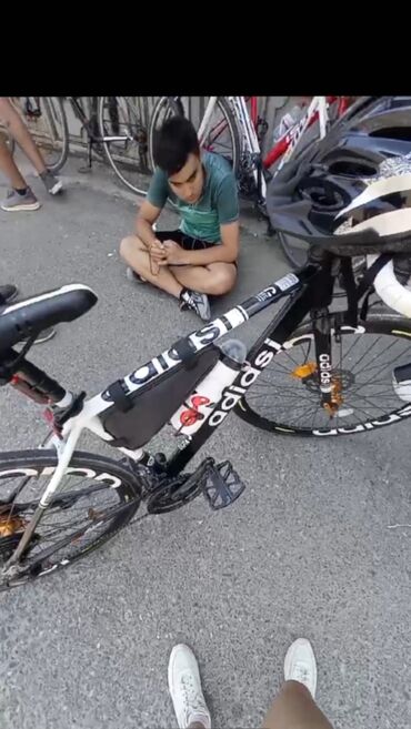 velosiped tormuz: Yeni Şəhər velosipedi Adidas, 28", sürətlərin sayı: 11, Pulsuz çatdırılma