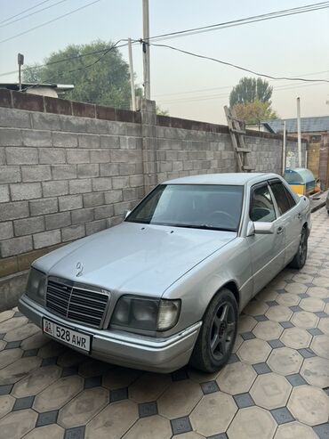 чехол на сиденье авто: Mercedes-Benz W124: 1993 г., 2.3 л, Механика, Бензин, Седан