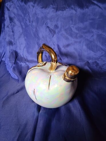 Čajnici: Bokal za zestoko pice,francuski,porcelanski. 70te. Bokal nov — 3