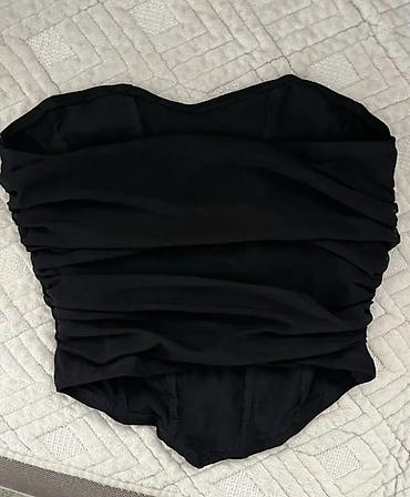 Crni bandeau/top bez bretela - Model: korset-top bez bretela, blago