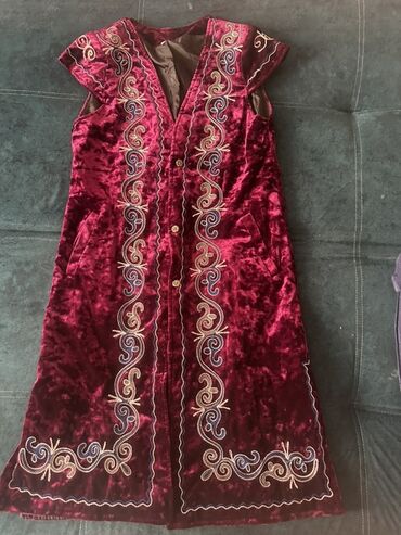 Другая женская одежда: Женский комплект одежды (микс) Б/у, за 2000 сом, пакет вещей, размеры — 11