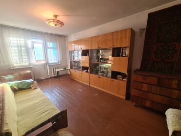 Продажа квартир: 2 комнаты, 43 м², 104 серия, 4 этаж, Старый ремонт — 8