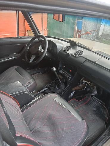 new holland traktor: VAZ (LADA) 2106: 1.3 l | 1986 il 2000 km Sedan — 1