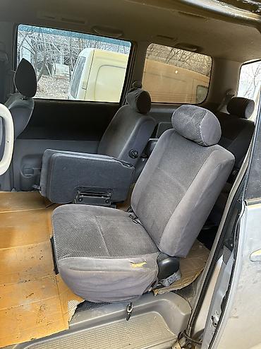 range over: Toyota Voxy: 2002 г., 2 л, Автомат, Бензин, Минивэн — 6