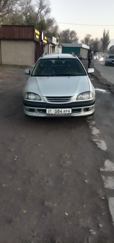 Toyota: Toyota Avensis: 1.8 л, Механика, Бензин, Универсал