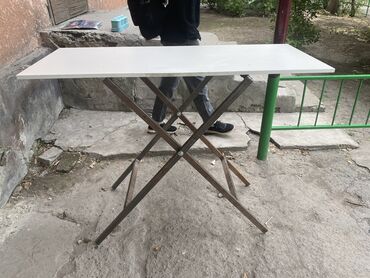 доски флипчарт с дополнительными планками: Складной походный стол, Б/у, ЛДСП, цвет - Белый