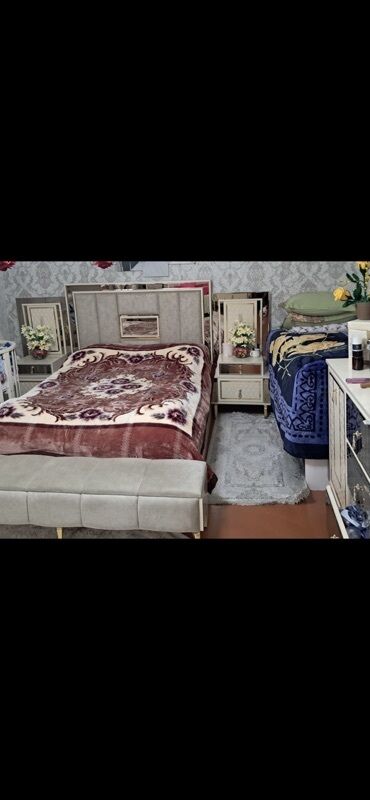 Həyət evləri və villaların satışı: Satılır: fərdi həyət evi Evde. Her bir seriyor var. 16 mkr kend — 5