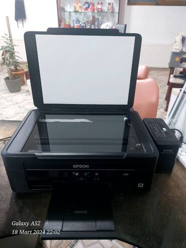 rengli printer satilir: Epson L364 printer Həm 4 reng çixardir həm də ağ-qara çap edir