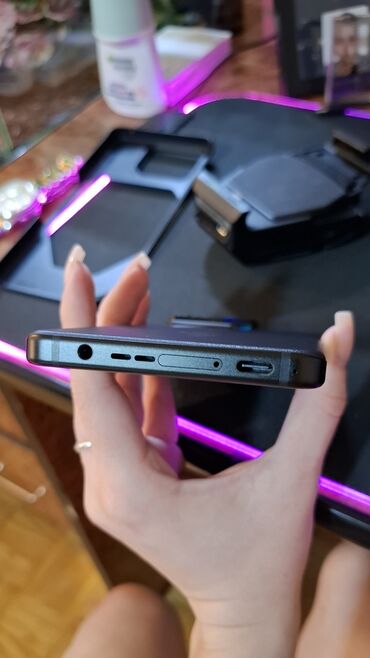 Asus: Asus ROG Phone 8, 256 GB, bоја - Crna, Garancija — 8