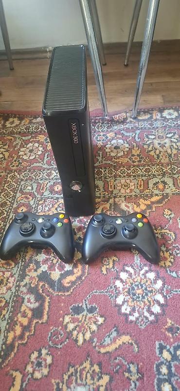 Xbox 360 Slim oyun konsolu seti Xüsusiyyətlər: - Model: Xbox 360 Slim lalafo.az -da Xbox 360 Slim oyun konsolu seti Xüsusiyyətlər: - Model: Xbox 360 Slim