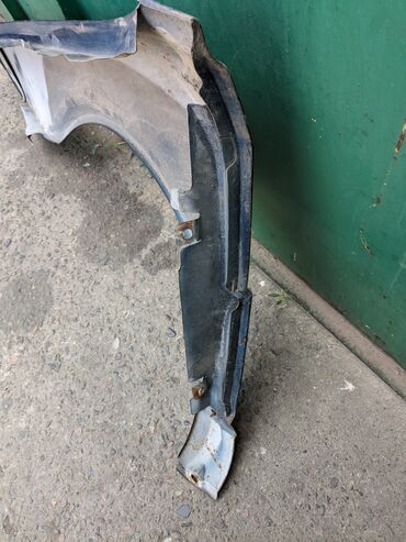 Крылья и комплектующие: Переднее правое Renault, 1990 г., Б/у, Оригинал — 9