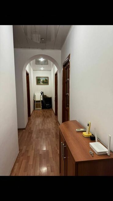 Kirayə mənzillər: Bakı, Sulutəpə qəs., 3 otaqlı, Köhnə tikili, 100 kv. m
