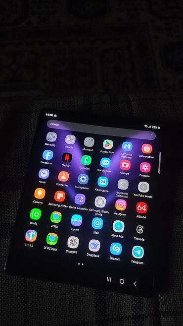 самсунг мобильный телефон: Samsung Galaxy Z Fold 2, Колдонулган, 256 ГБ, түсү - Кара, 2 SIM