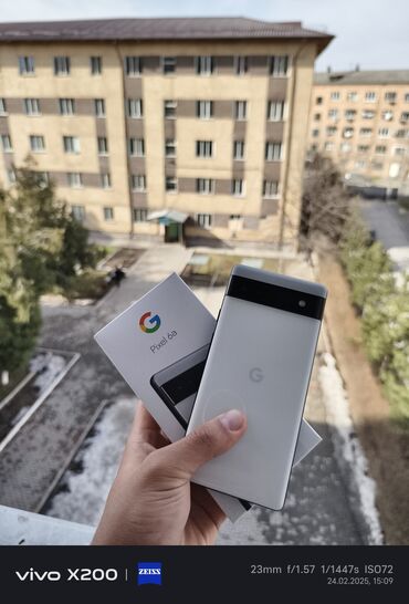 смартфоны snopow: Google Pixel 6A, Б/у, 128 ГБ, цвет - Белый, 1 SIM, eSIM