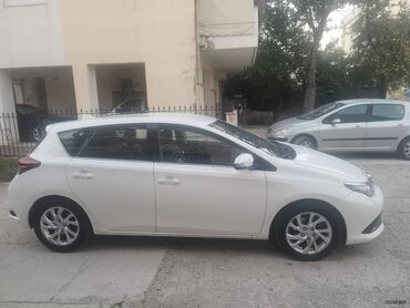 Toyota: Toyota Auris: 1.2 l. | 2017 έ. Χάτσμπακ — 3