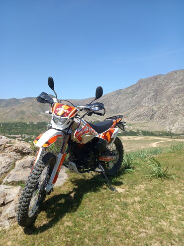 Мотоциклы: Эндуро Suzuki, 300 куб. см, Бензин, Взрослый, Б/у