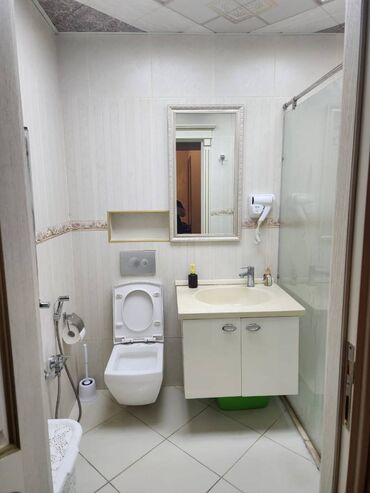 Uzunmüddətli kirayə mənzillər: Xetai metrosu Park Azure-da mənzil kirayə verilir. Mərtəbə 21/7. Ümumi — 18