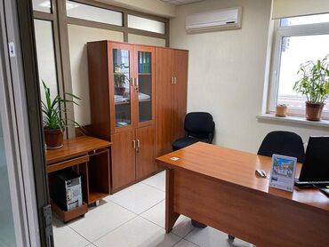 беш сары аренда: Сдаю Офис, 220 м², В административном здании, 1 линия, С оборудованием, С отдельной кухней
