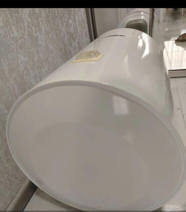 Radiatorlar: Ariston. 100 lt. Çox seliqeli işledilib. Heç bir problemi yoxdur