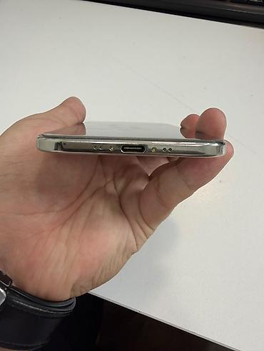 2 gb: IPhone Air, Б/у, 512 ГБ, Белый — 3