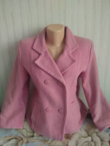Женская куртка деми идеальном состоянии, 42-46, обмен на пару кг